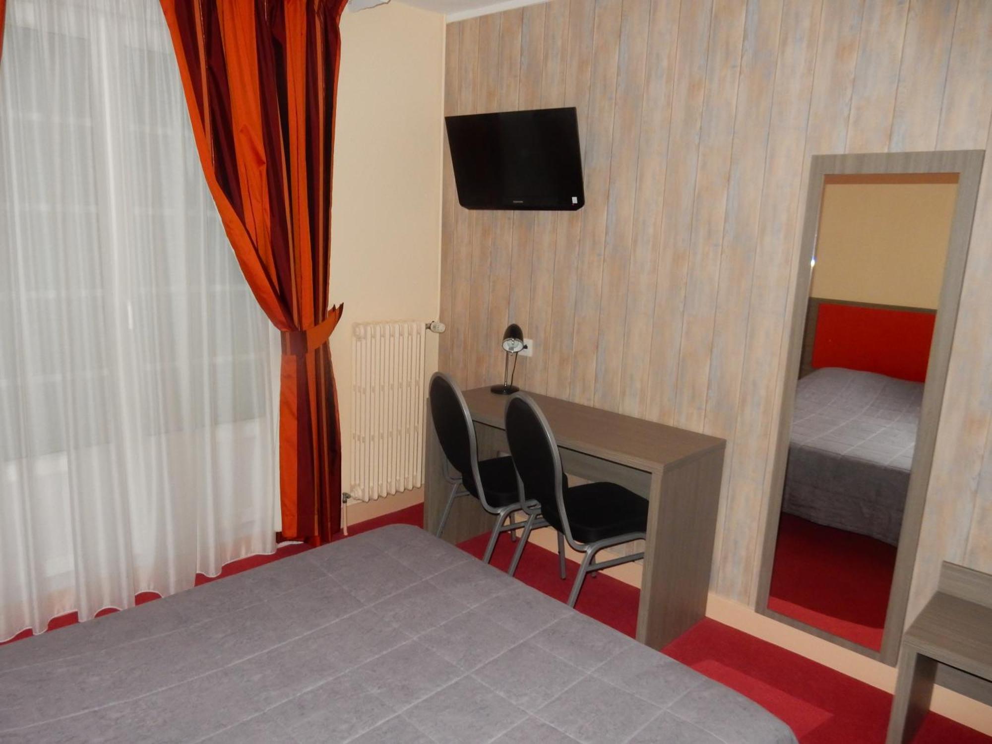 Hotel Saint-Hubert Cour-Cheverny Room photo